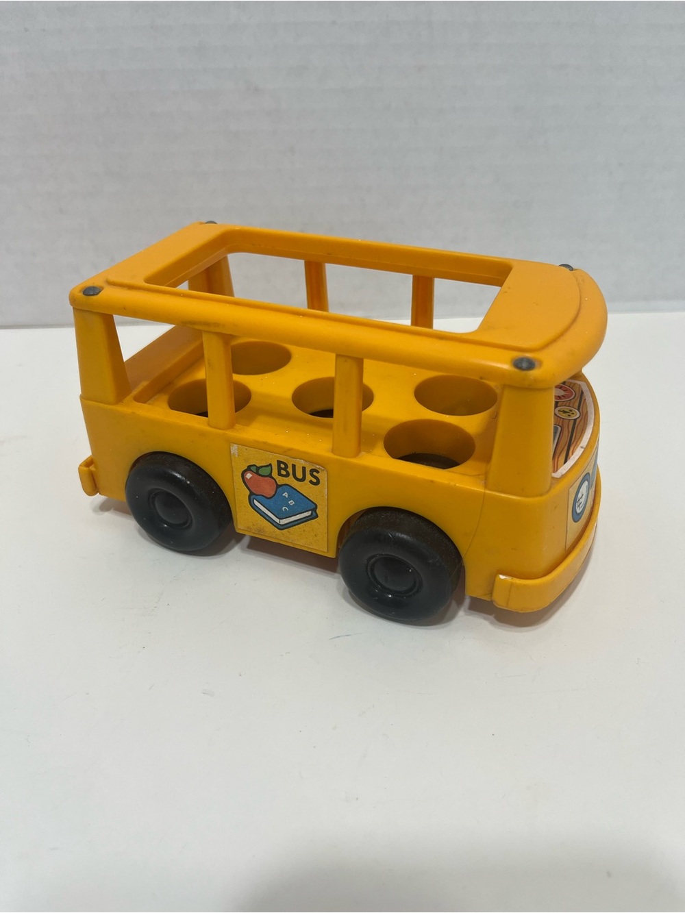 VINTAGE FISHER PRICE LITTLE PEOPLE Mini school bus